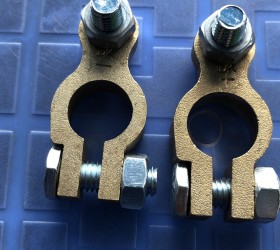 Cọc Bình Ắc Quy